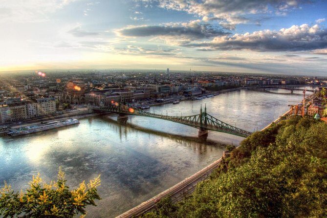 Budapest Private 4 Hour City Tour Experience with a car / van - Who Should Take This Tour?