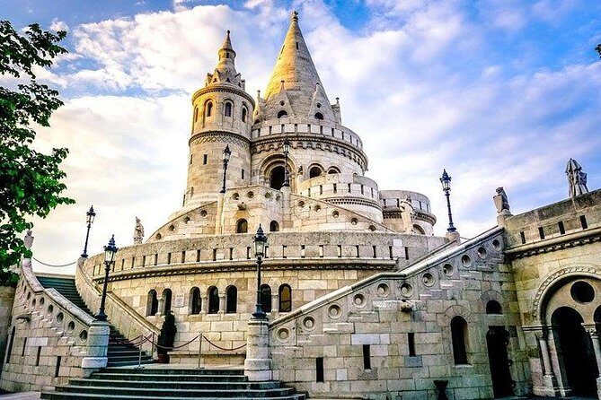 Budapest PRIVATE city tour and FOOD TOUR in Central Market Hall - Why This Tour Offers Great Value