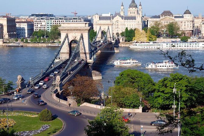 Budapest Private Day Trip from Vienna - The Food and Free Time
