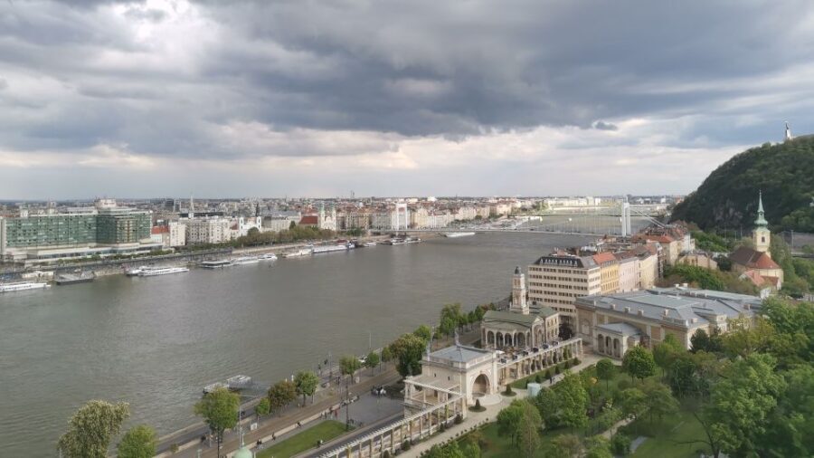 Budapest: Private E-Bike Sightseeing Tour - Detailed Breakdown of the Itinerary