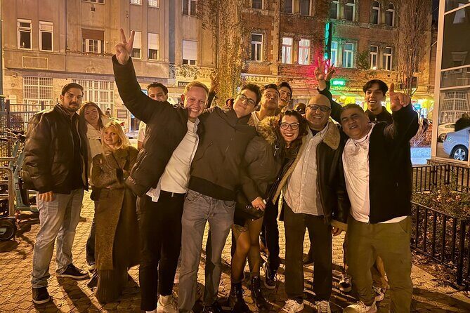 Budapest PubCrawl- VIP ENTRY - Free Shots- Unlimited Drinks-Games - Practical Details and Tips
