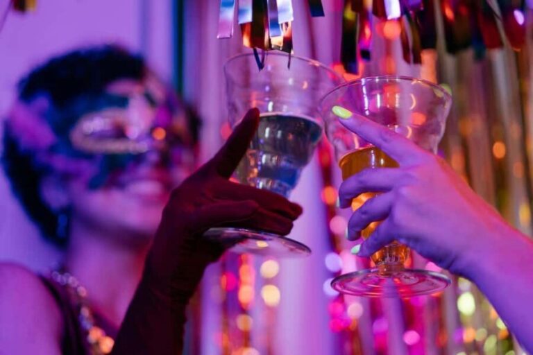 Budapest: Ruin Bars Private Photo Tour - Exploring Budapest’s Ruin Bars with a Personal Touch