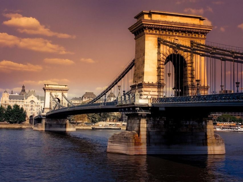 Budapest: Unlimited Prosecco and Wine Sightseeing Cruise - What You Will See