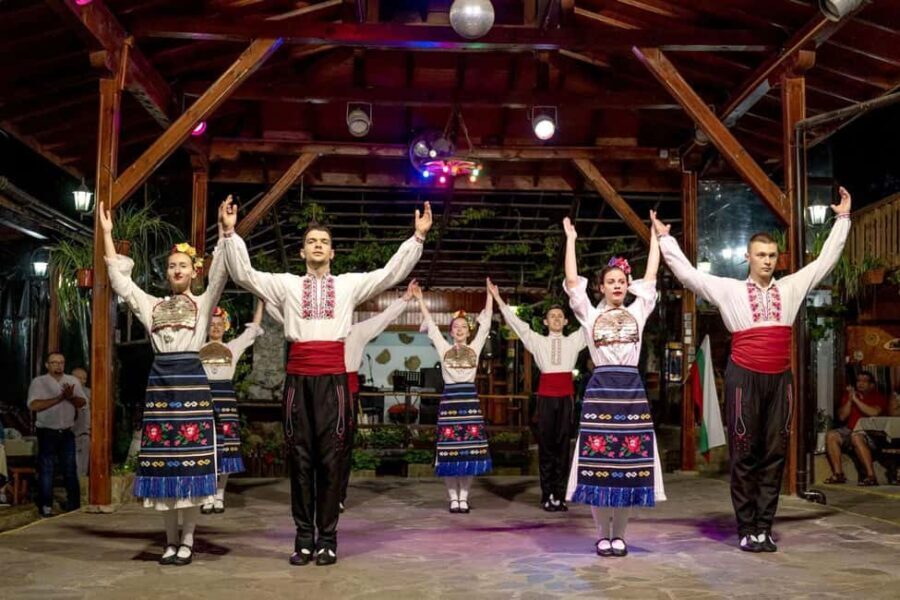 Bulgarian Evening: Traditional Restaurant & Folklore Program - Value and Suitability