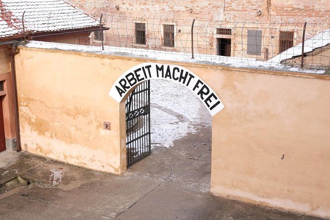 Bus Tour to Terezín from Prague - FAQ