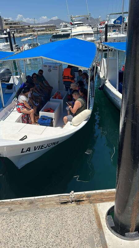 Cabo San Lucas: boat tour around the peninsula and stay at the beach - Who Should Consider This Tour?