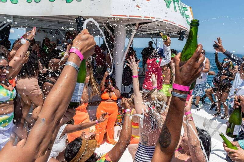 Cabo San Lucas: Hip Hop Boat Party with Unlimited Drinks - Who Will Enjoy This Tour?