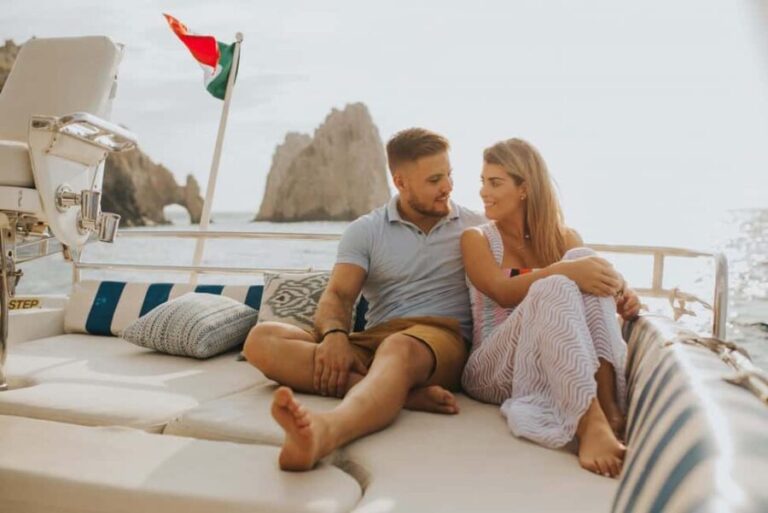 Cabo San Lucas: Romantic Dinner on a Private Yacht - Who Is This Tour Best For?