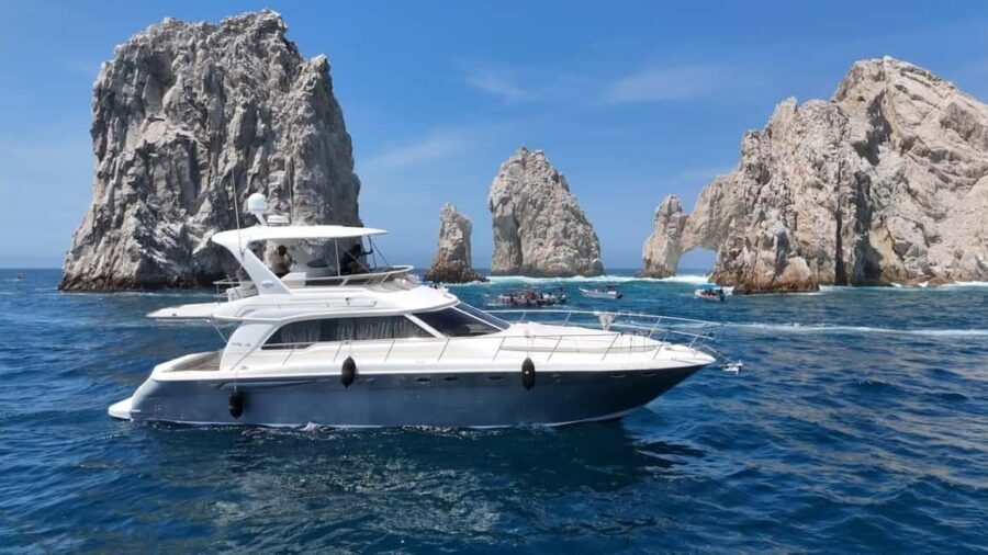 Cabo: Sunset Arch Yacht Tour - Dinner & Drinks up to 18 ppl - What Makes This Tour Stand Out?