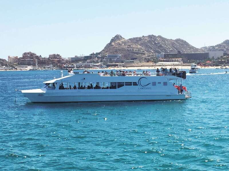Cabos: Cabo Wave Cruise with Snorkeling, Lunch & Open Bar