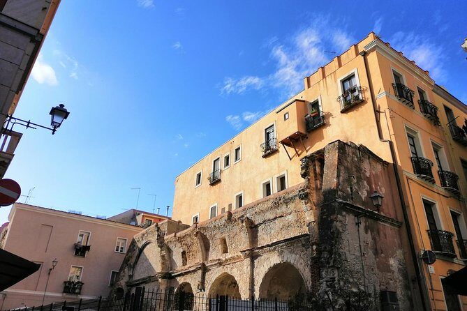 Cagliari: cultural walking tour, food and wine tasting experience - Sampling Sardinian Specialties