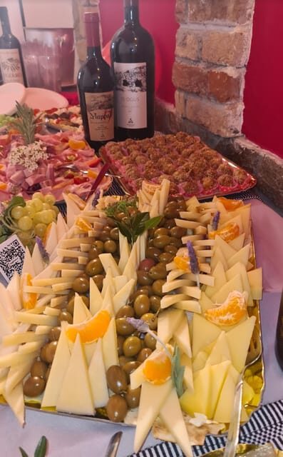 Cagliari Old Town: Wine Tasting and local products - Who Should Consider This Tour?