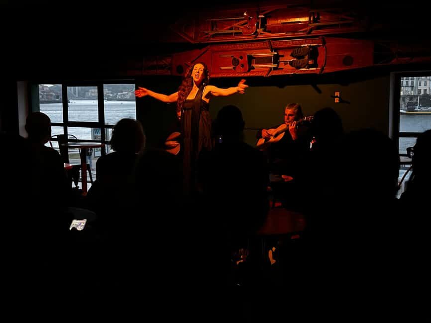 Cais de Gaia: Intimate Fado Performance Overlooking Porto - What to Expect from the Experience