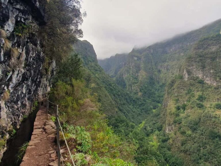 Caldeirão Verde: Queimadas PR9 Transfer Hike - What To Expect on the Day