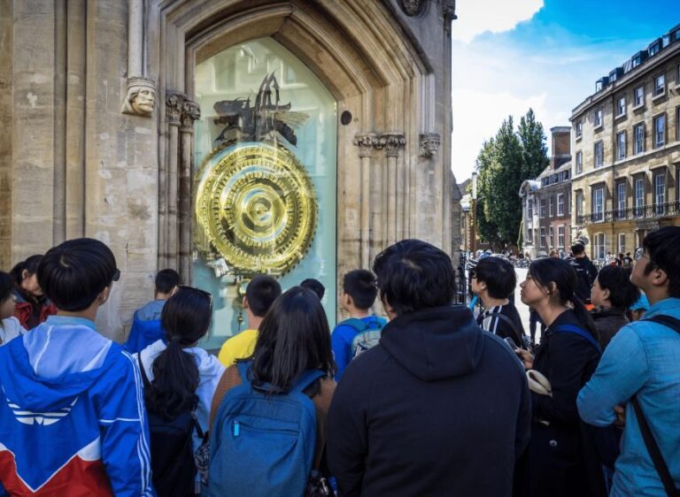 Cambridge: Chinese University Student-Guided Walking Tour - A Closer Look at the Cambridge Chinese-Guided Walking Tour