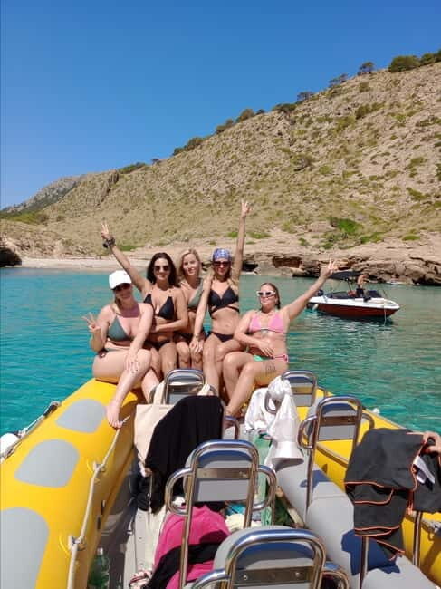 Can Picafort or Alcudia: Private boat - In-Depth Itinerary Breakdown