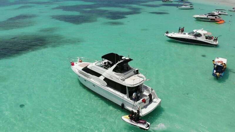 Cancun: 4-hour 55ft Luxury Yacht Rental with Food and Drinks - The Experience in Detail