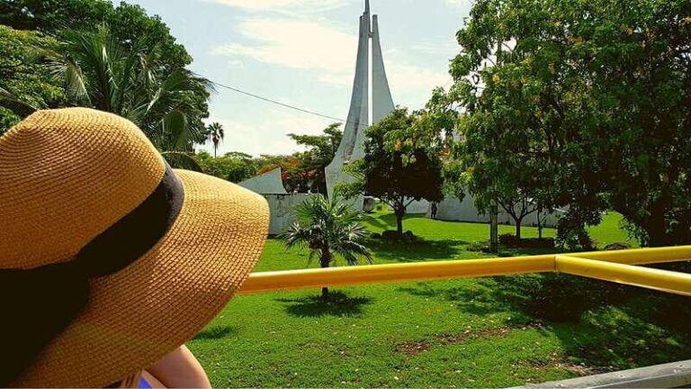 Cancun: Guided City Tour with Shopping by Double Decker Bus - Exploring Cancun in Depth: What You Can Expect