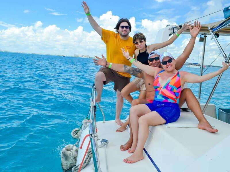 Cancun: Isla Mujeres Catamaran Tour with Open Bar of Drinks - Included and Not Included