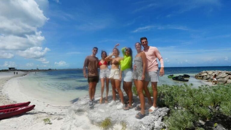 Cancun: Mopeds Adventure! 90 min Guided Tour in Hotel Zone - Exploring Cancun by Moped: An Authentic and Exciting Way to See the City