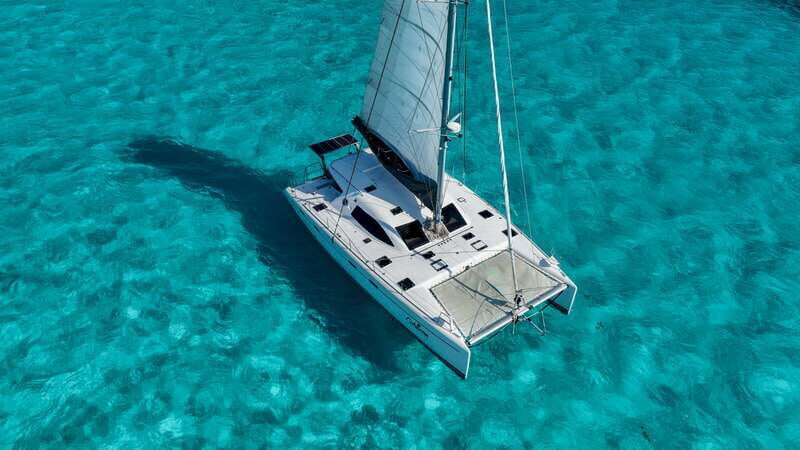 Cancún Private Catamaran with Snorkel and Open Bar - Who Should Consider This Tour?