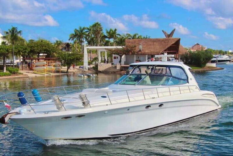 Cancun private yacht Sea Ray Sundancer 60 feet - Authentic Perspectives from Travelers