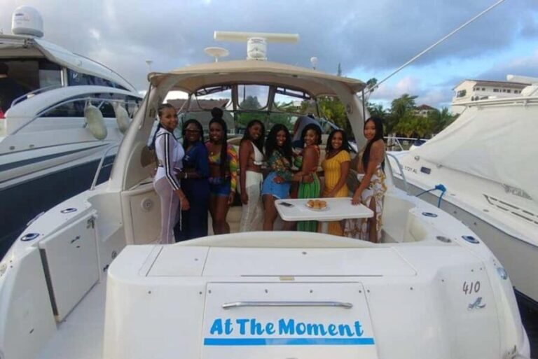Cancun: Private Yacht Tour to Isla Mujeres Snorkel #GMBSR41 - The Journey to Isla Mujeres: Cruising and Scenic Views