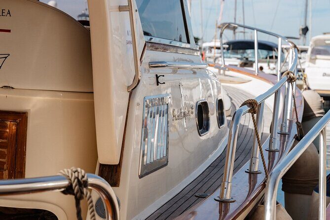 Capri Island shared boat tour - A Deep Dive into the Capri Island Shared Boat Tour