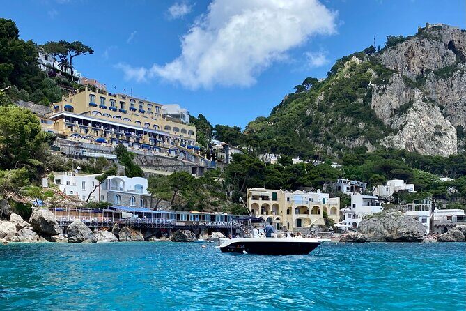 Capri-Positano Private Yacht tour from Sorrento,Positano or Capri - An Unforgettable Day on Italy’s Coastal Waters