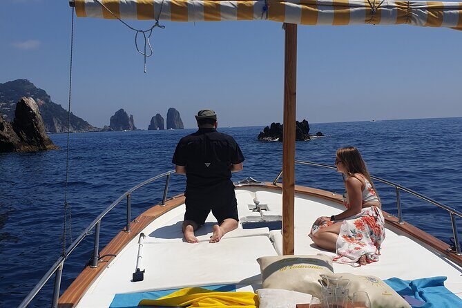 Capri Private Boat Tour from Capri (2 hours) + Blue Grotto - Key Points
