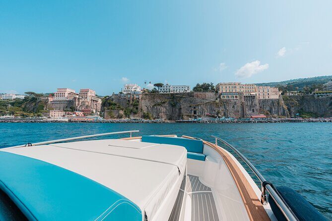Capri Private Luxury Boat Tour from Sorrento, Positano, or Amalfi - Key Attractions and Stops