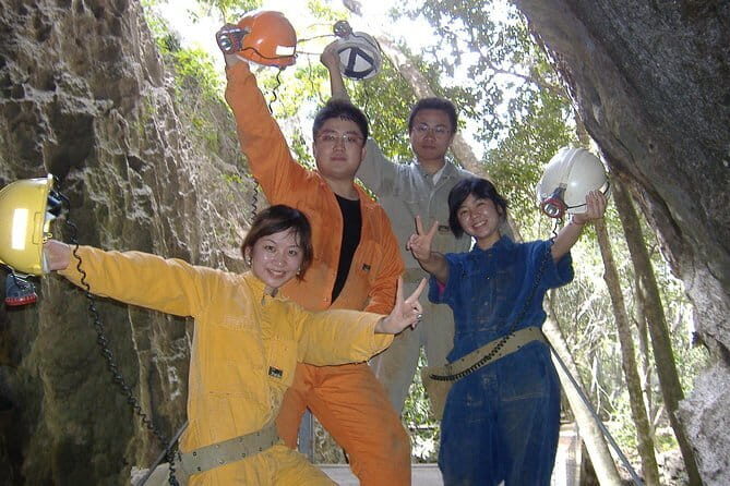 Capricorn Caves Capricorn Adventurer - The Value of the Capricorn Caves Adventure Tour