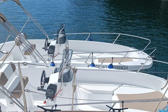Captain Your Own Boat without License - The Sum Up: The Best of Lake Como in Your Hands