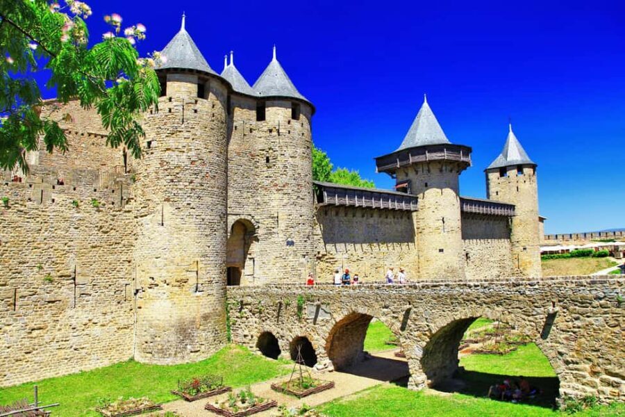 Carcassonne: Express Walk with a Local in 60 minutes - Authentic Experiences and Practical Details