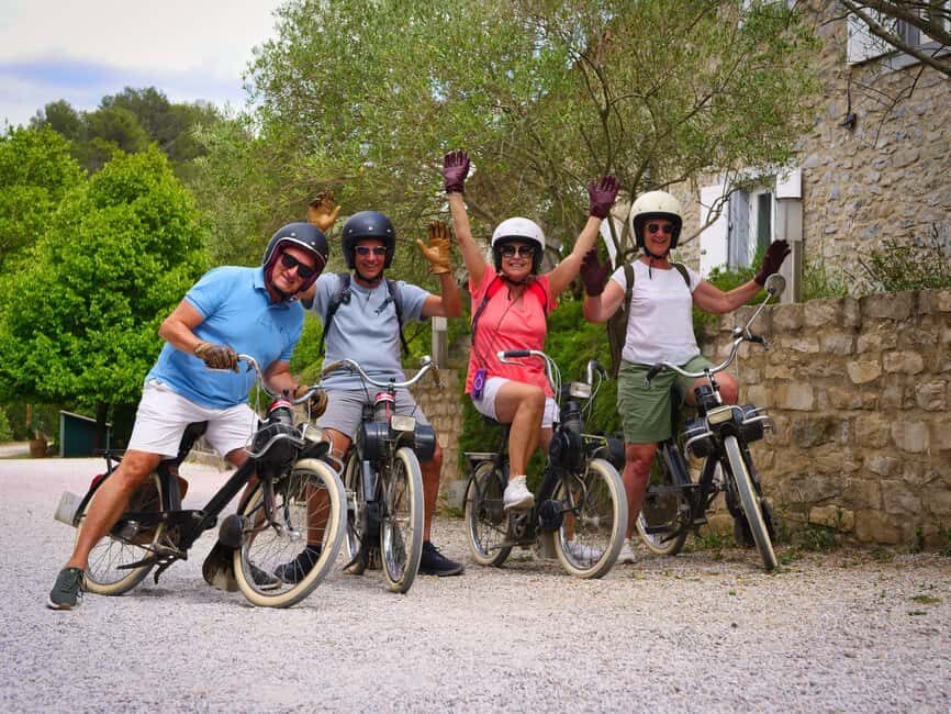 Carcassonne: Solex tour with guide and wine tasting - Exploring the Experience
