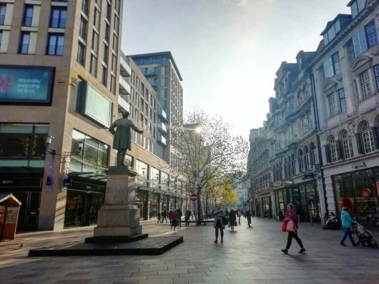 Cardiff: Private Half-Day City Center and Bay Walking Tour - Bute Park and Civic Spaces