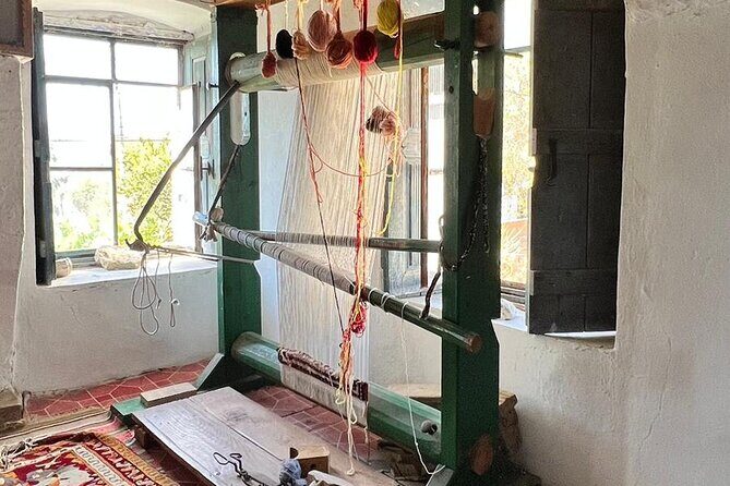Carpet Weaving Art Lessons & Experience - Who Should Consider This Tour?