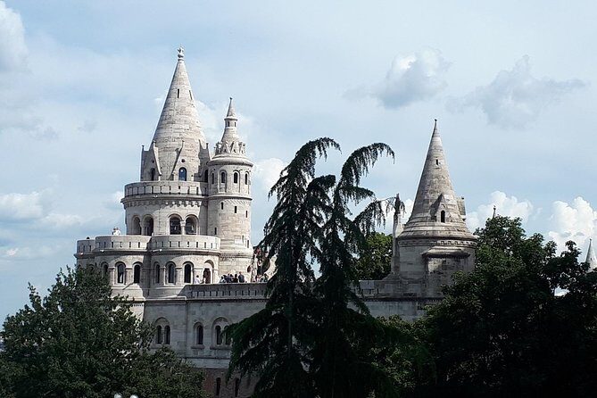 Castle district walk with legends - Frequently Asked Questions