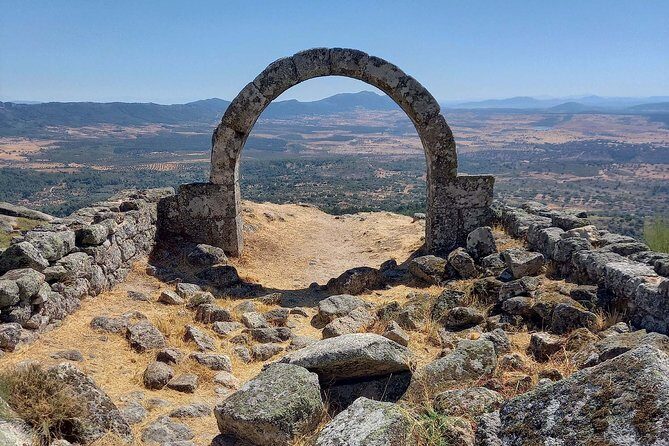 Castle of Monsanto: A Self-Guided Audio Tour of Portugal's Most Famous Site - Who Should Consider This Tour?