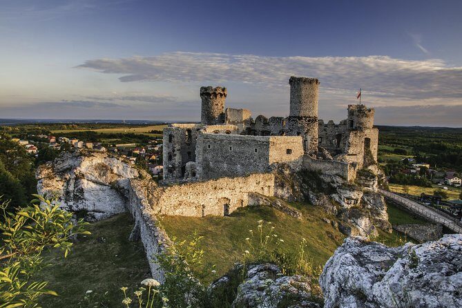 Castles Tour by The Eagles' Nests Trail, day tour from Krakow - FAQ