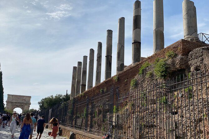 Catacombs, Colosseum, Roman Forum and Palatine Hill Private Tour - The Tour Experience: An In-Depth Look at Your Roman Adventure