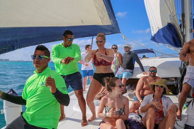Catamaran to Isla Mujeres with Buffet and Open Bar from Cancun - Why This Tour Offers Great Value