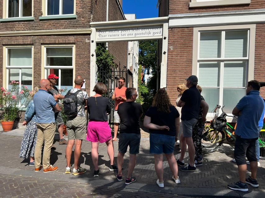 Centre The Hague On Foot with Wonderful Storyteller - 2hr - The Value of This Guided Walk