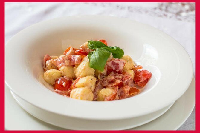 Cesarine: Como Show Cooking & Dining Experience at Local's Home - Who Will Love This Experience?