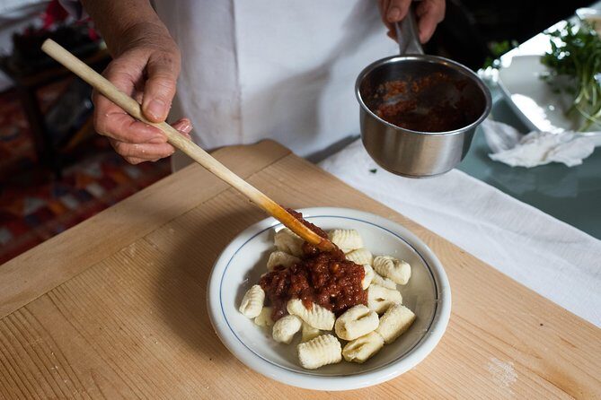 Cesarine: Market Tour & Cooking Class at Local's Home in Lucca - Who Will Love This Tour?