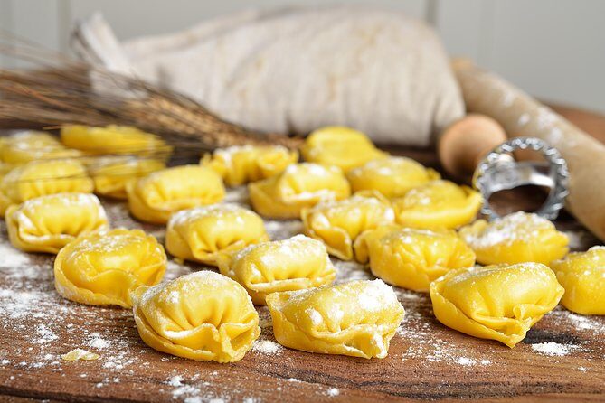 Cesarine: Small group Pasta and Tiramisu class in Siena - Authenticity and Cultural Connection
