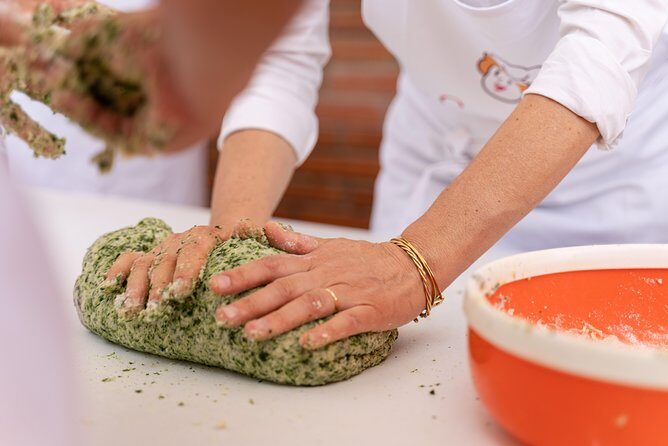 Cesarine: Small group Pasta and Tiramisu class in Varenna - An In-Depth Look at the Varenna Pasta and Tiramisu Experience