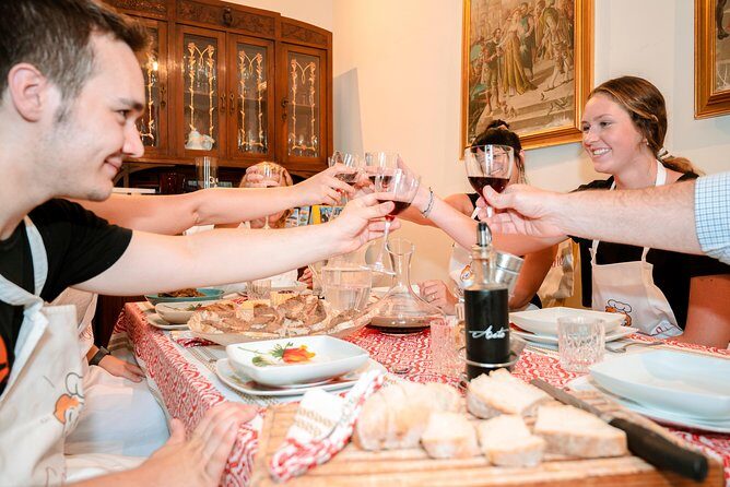 Cesarine: Venice Show Cooking & Dining Experience at Local's Home - Who should consider booking?