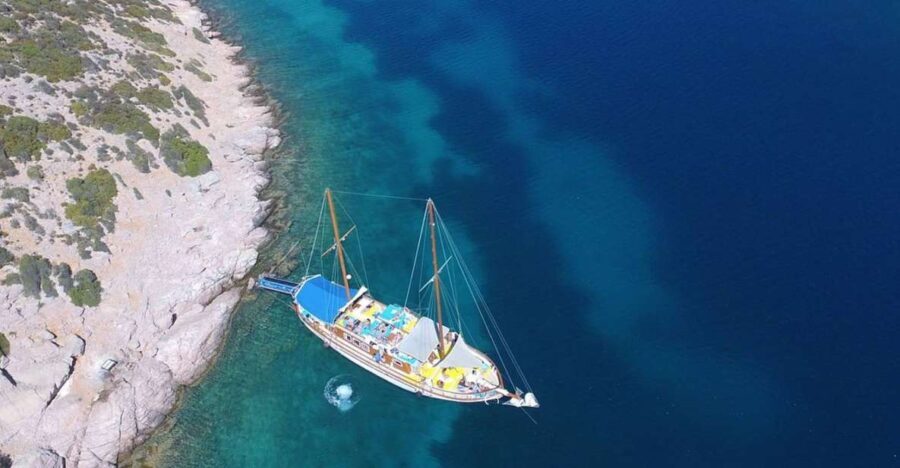Cesme: Small Group Boat Tour with Open Buffet Lunch - Detailed Itinerary and What to Expect
