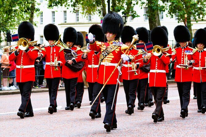 Changing of the Guard Guided Tour at Buckingham Palace - FAQ: Your Questions About the Changing of the Guard Tour